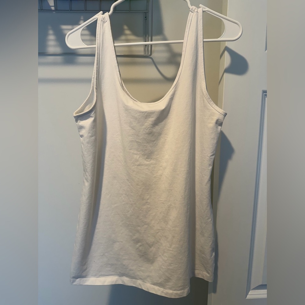 White basic tank